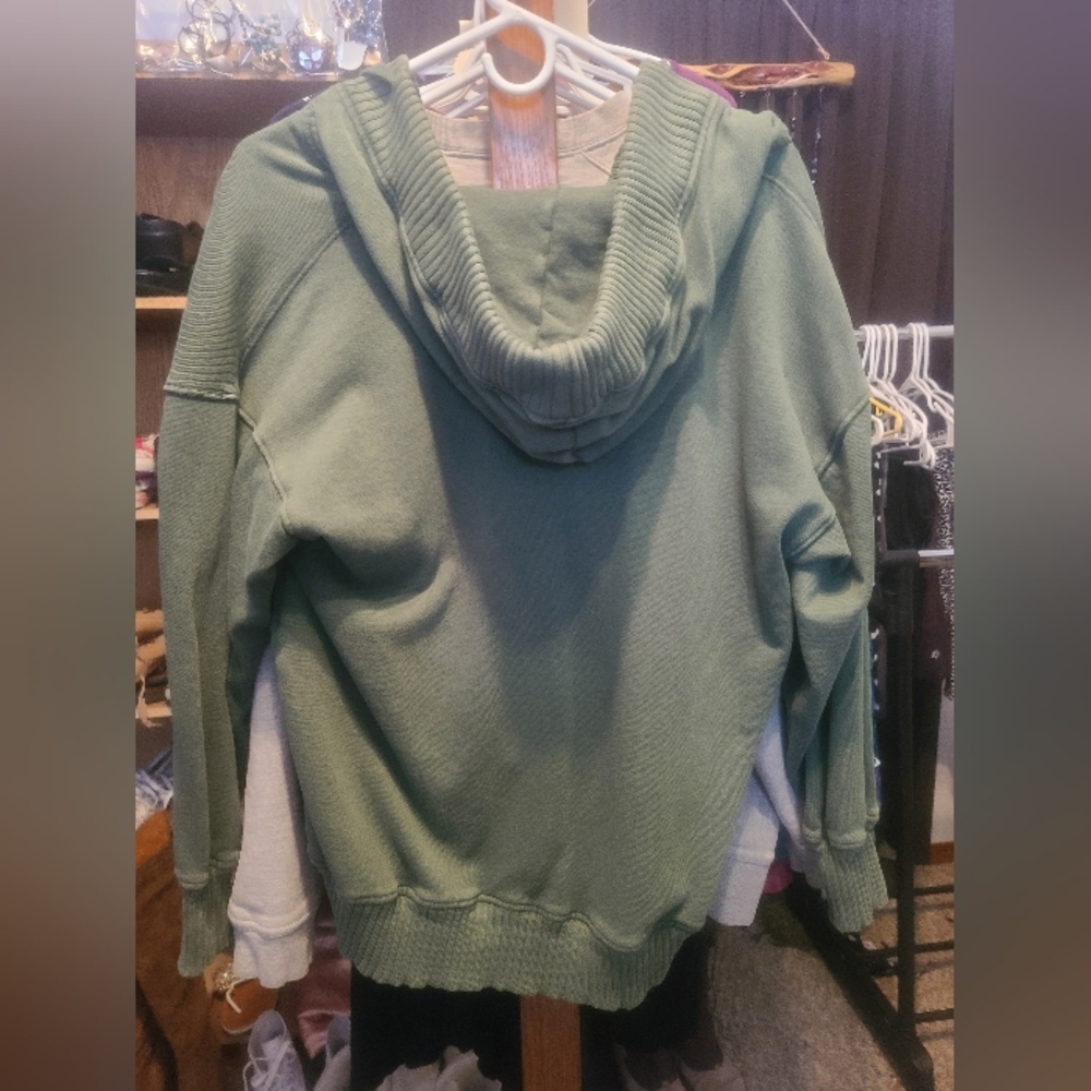 🐰Aerie Olive Green Hooded Pullover Sweater - Picture 3 of 5